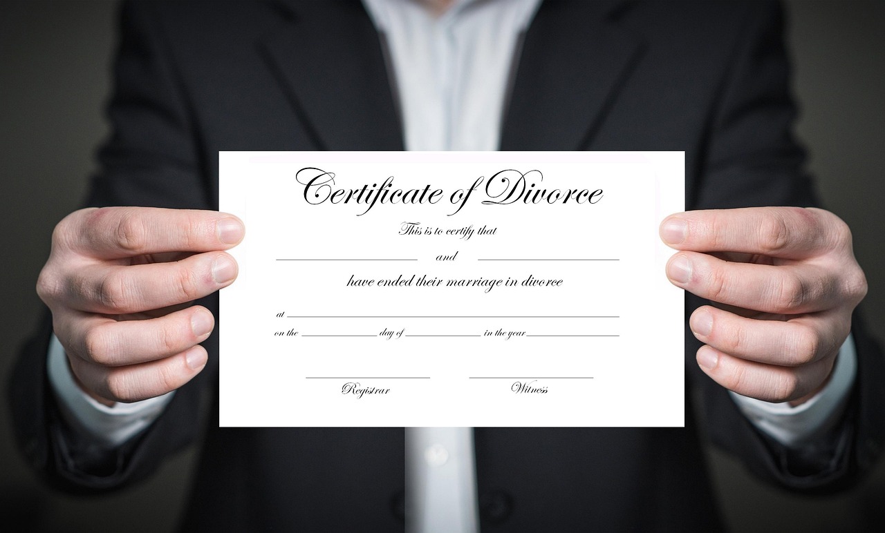 離婚の決断に迷ったときに相談すべきポイントは？