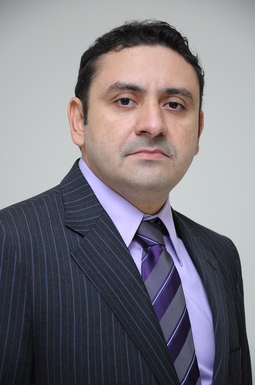 離婚裁判にかかる弁護士費用はどのくらいかかるの？