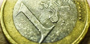 離婚後の銀行口座名義変更はどうするべき？